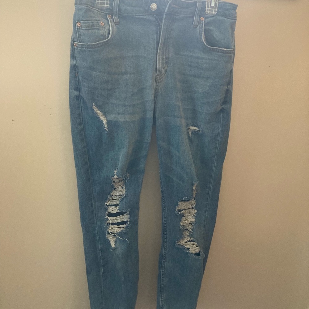 **B2G2 JEANS** Wildfable high rise mom jeans
